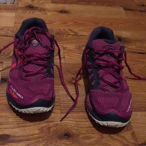 Brooks Cascada Trail Shoe 9